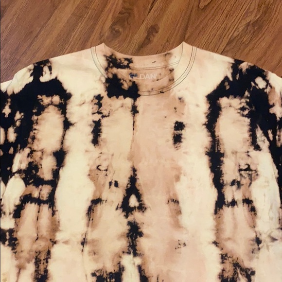 🖤**SUPER COOL-Bleached tie-dye T**🖤 - Picture 2 of 7